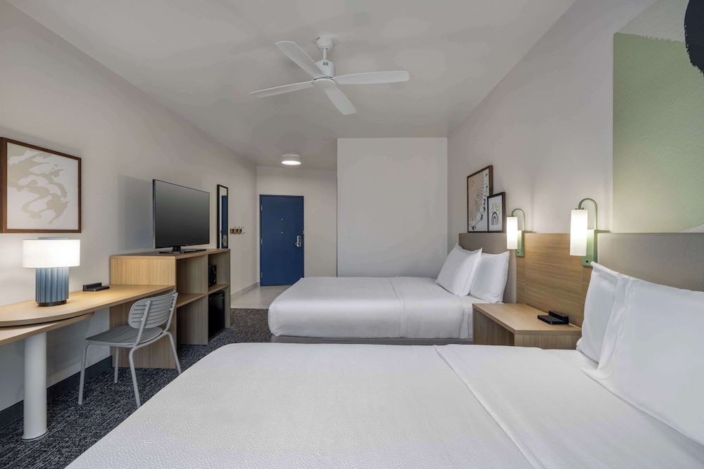 Room, 2 Queen Beds, Accessible - Photo 2