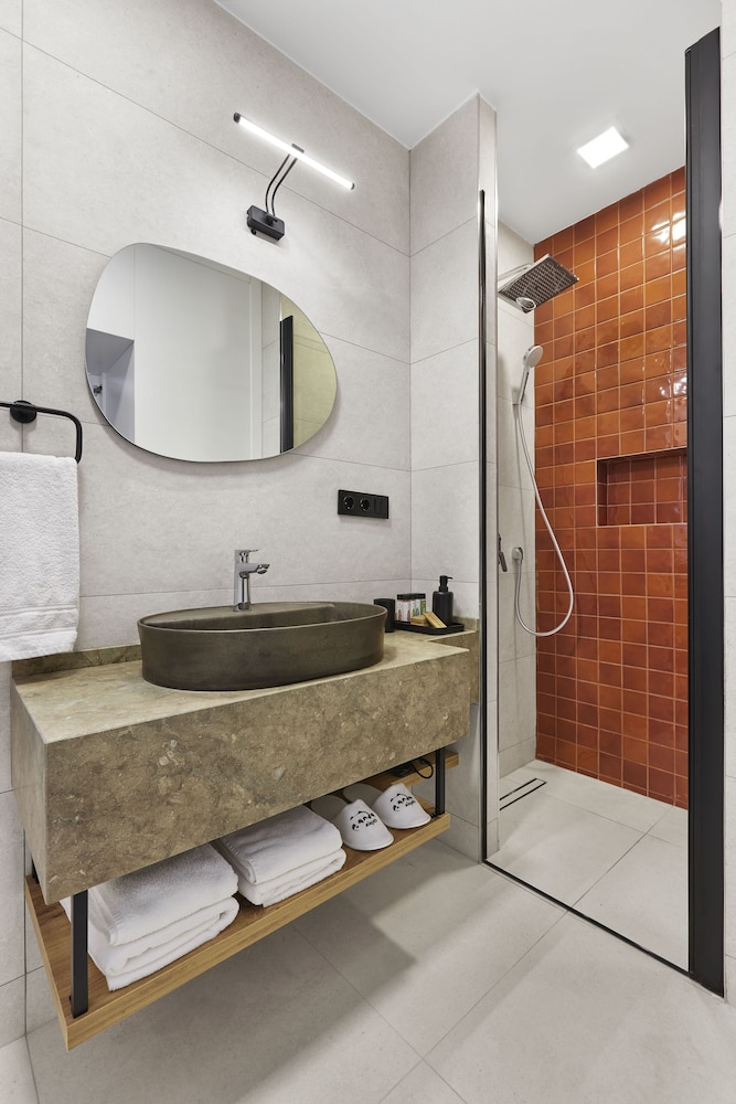 Standard Room - Photo 2