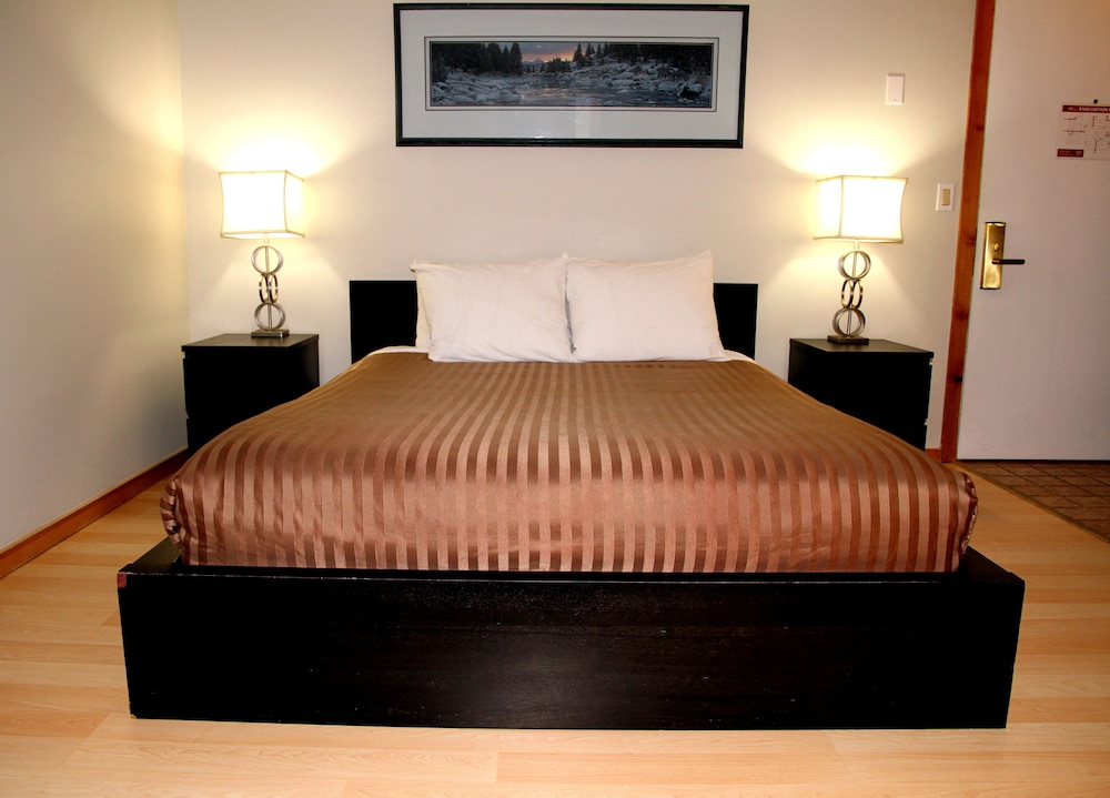 Deluxe Room, 1 Queen Bed
