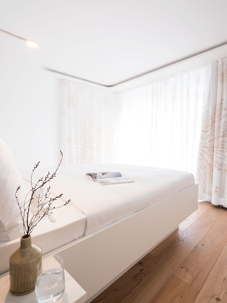 Comfort Room photo 2
