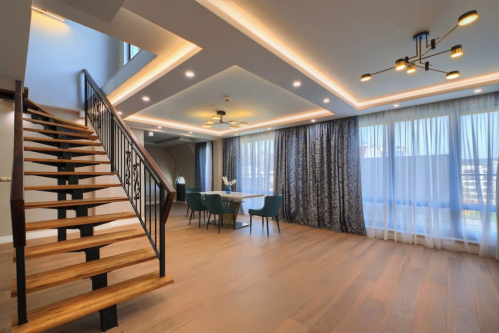 Presidential Apartment