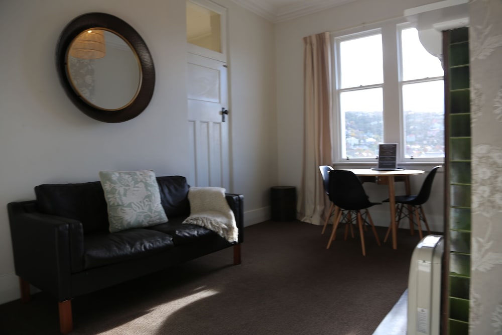 Apartment, 2 Bedrooms, City View photo 3