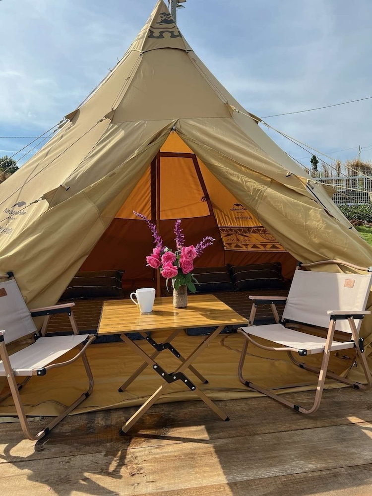 Basic Tent photo 1