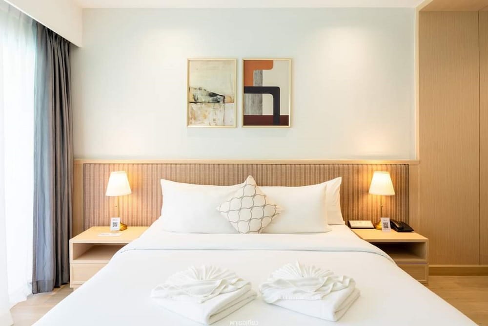 Deluxe Double Room, Pool View photo 3