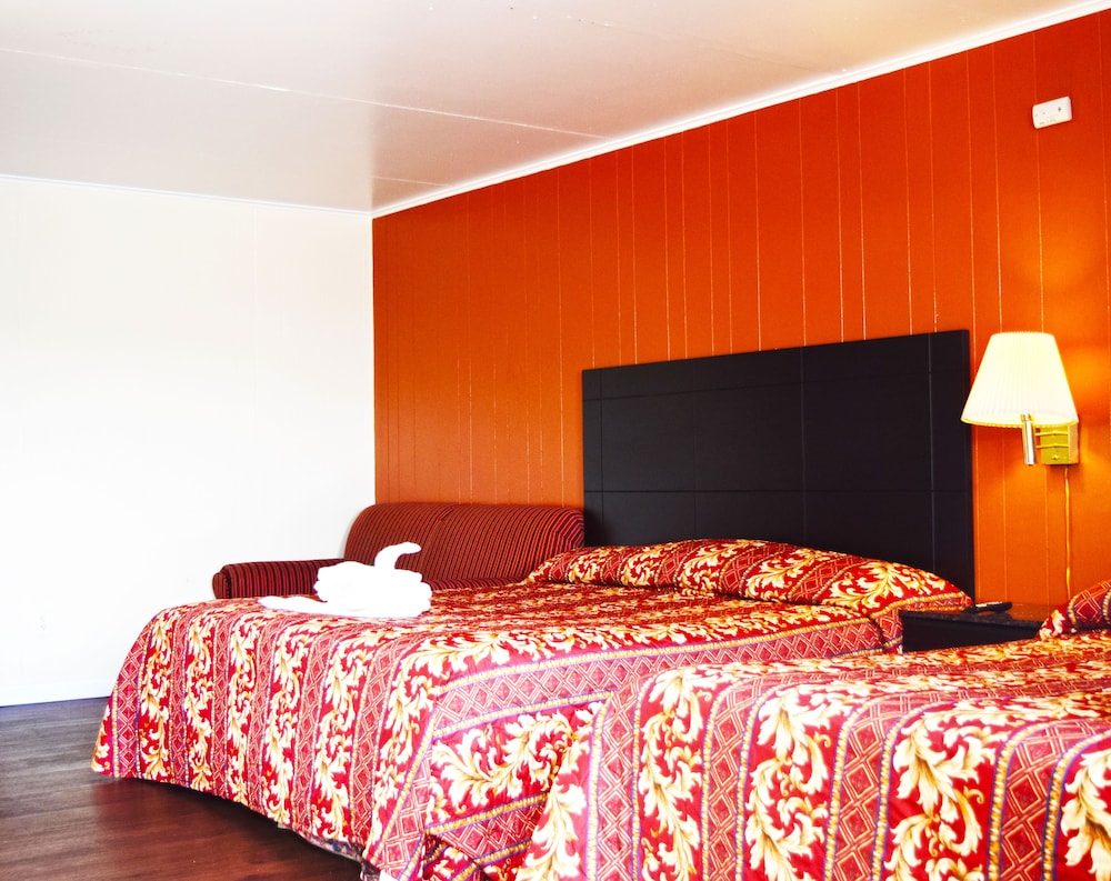 Suite - Photo 33