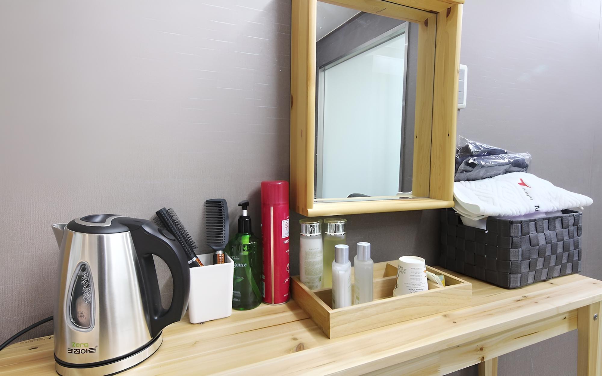 Room (Standard room) - Photo 13