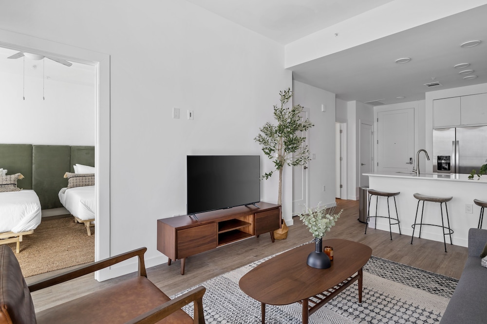 One Bedroom Suite - Full/Twin
