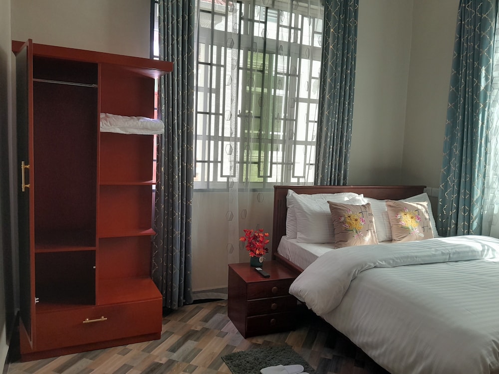 Family Apartment, 2 Bedrooms, Non Smoking, Private Bathroom photo 2