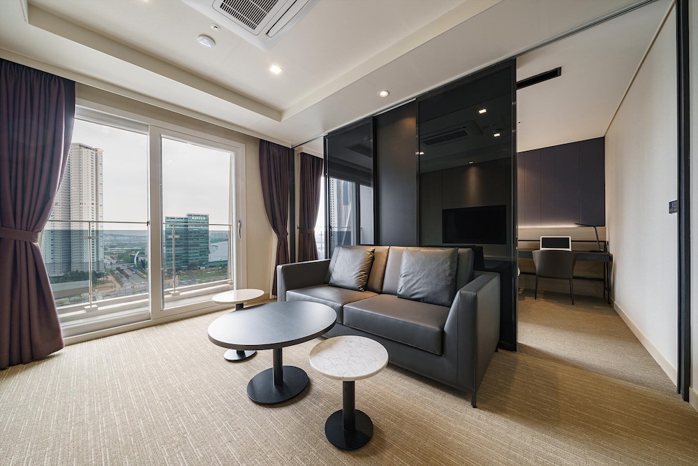 Royal Suite - Photo 1
