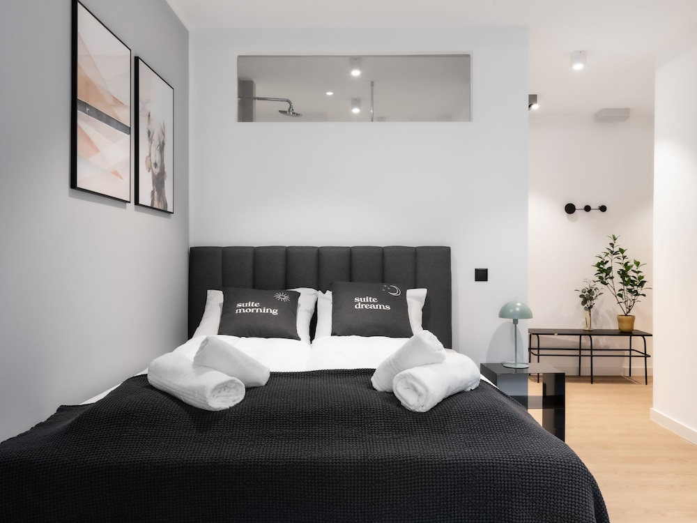 Suite M - Photo 2