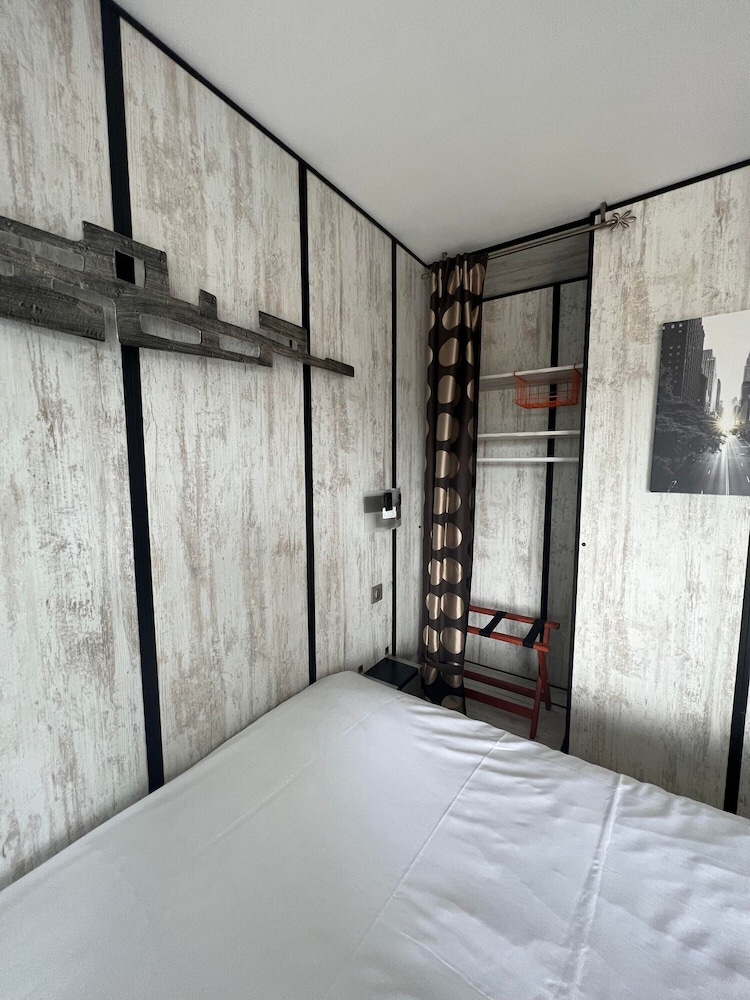 Comfort Room - Photo 5
