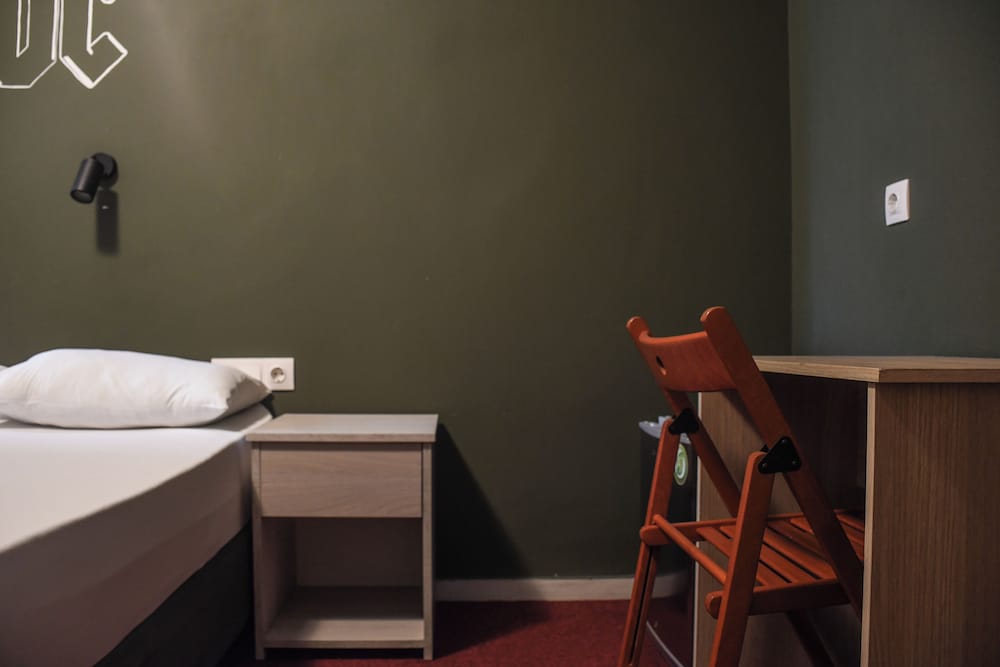 Standard Double Room, 1 Double Bed, Non Smoking, photo 6