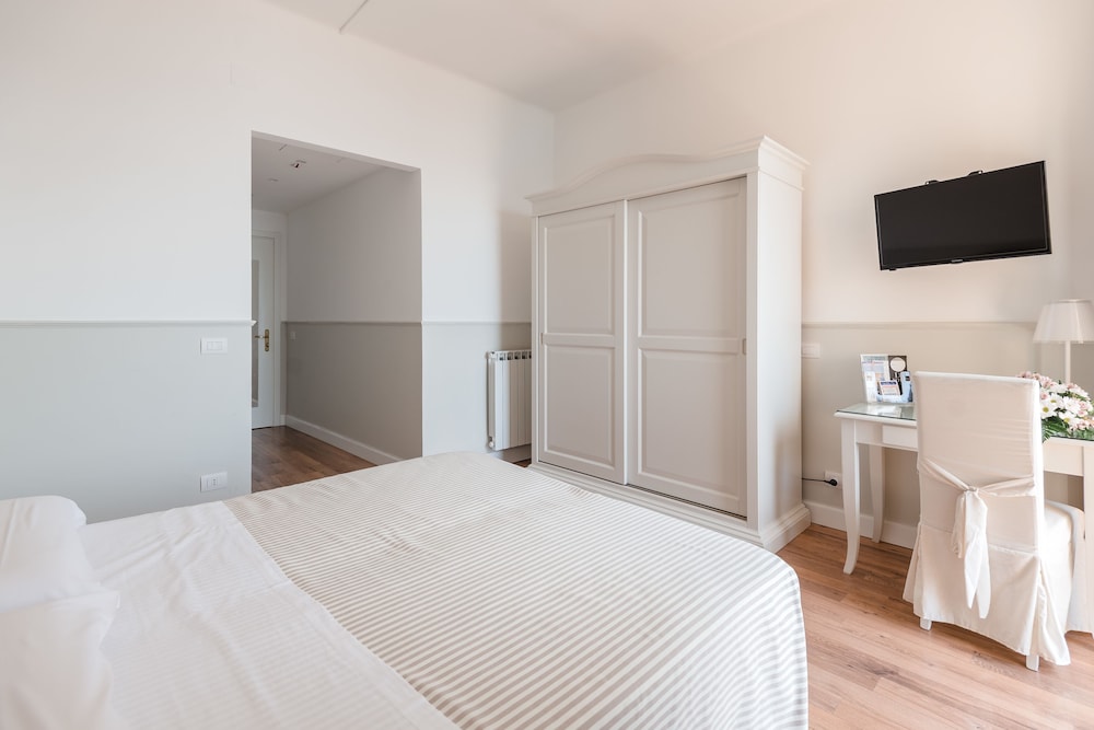 Double Room, Mountain View - Photo 2