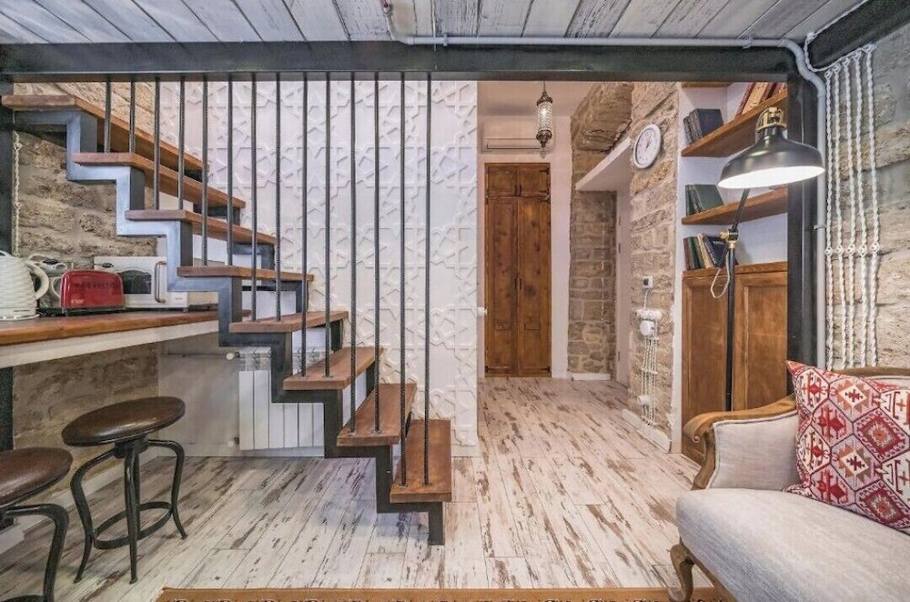 Family Duplex, City View