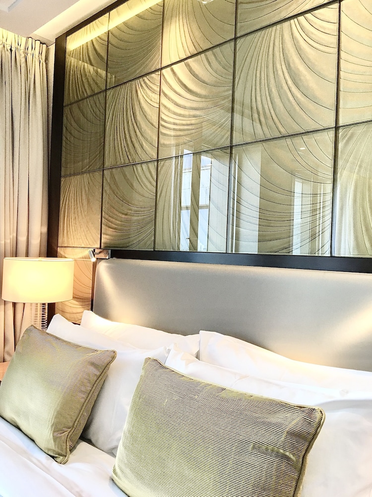 Luxury Suite, 2 Bedrooms (Old town view, 70 m2)