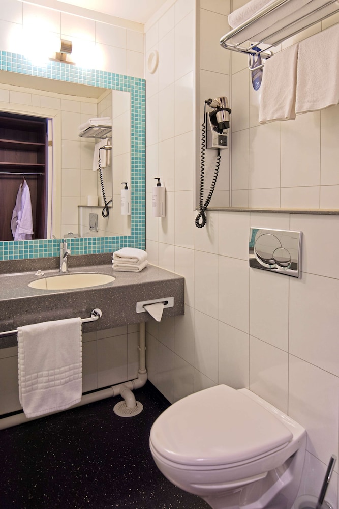 Standard Room - Photo 10