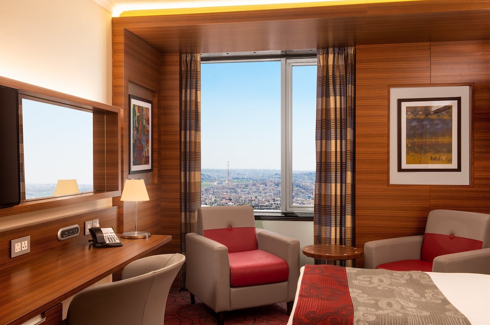 Standard Room, 2 Twin Beds, Smoking (Top Floor) - Photo 4