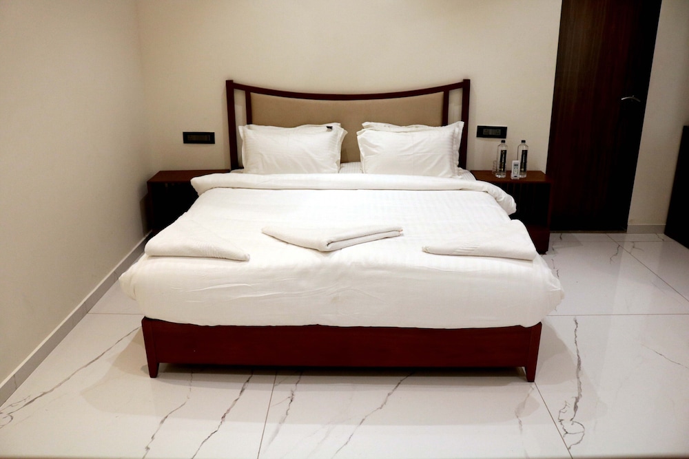 Cottage Room - Photo 9