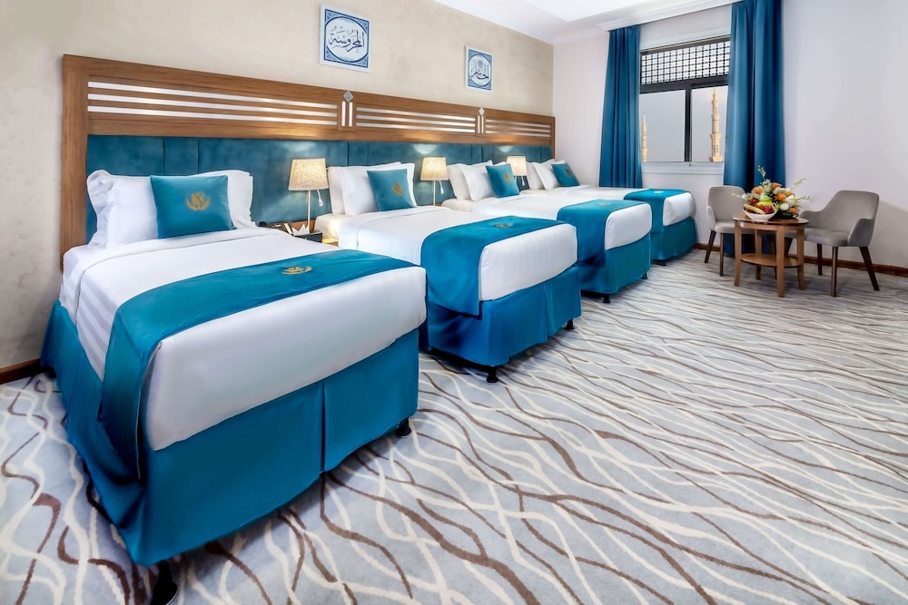 Standard Room, Multiple Beds (Haram View) - Photo 4