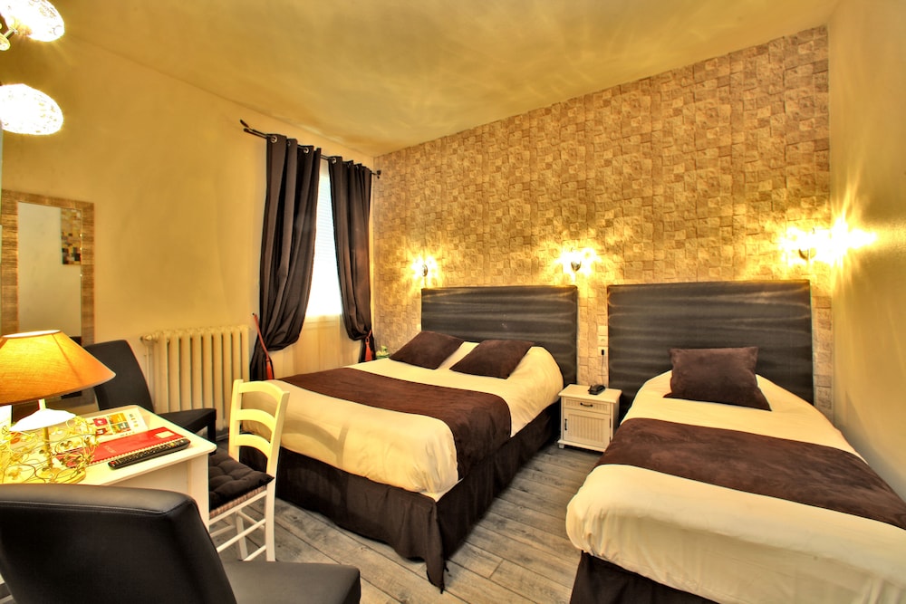 Family Triple Room, Air conditioning - Photo 8