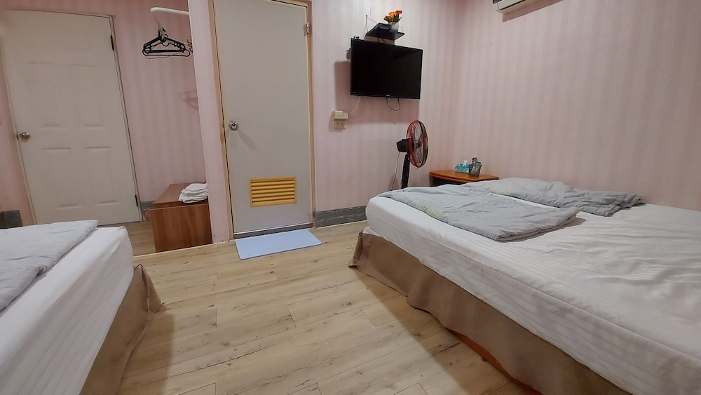 Standard Quadruple Room photo 2