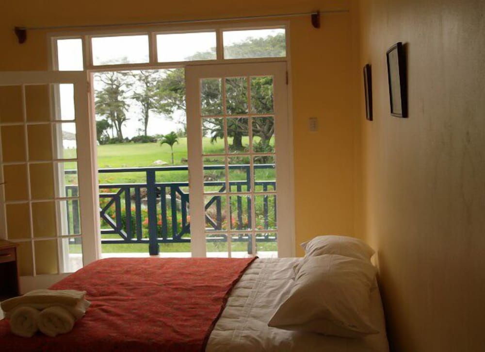 Studio, 1 King Bed, Kitchenette photo 1