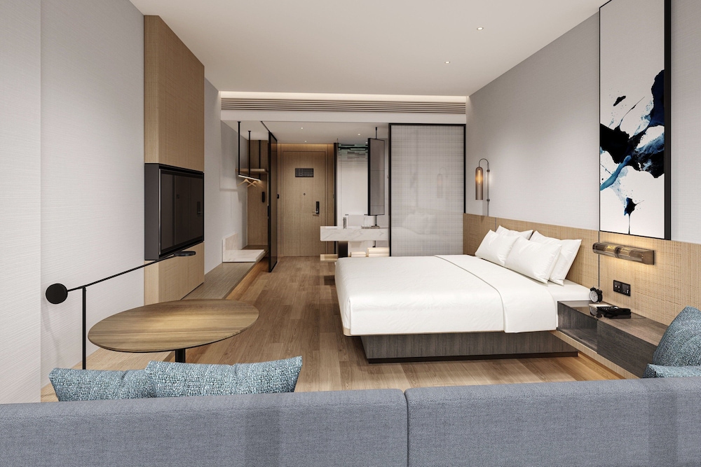 Superior Room, 1 King Bed