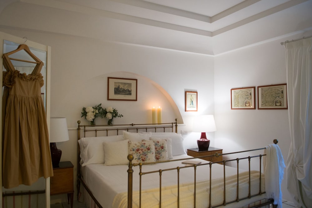 Classic Double or Twin Room photo 3