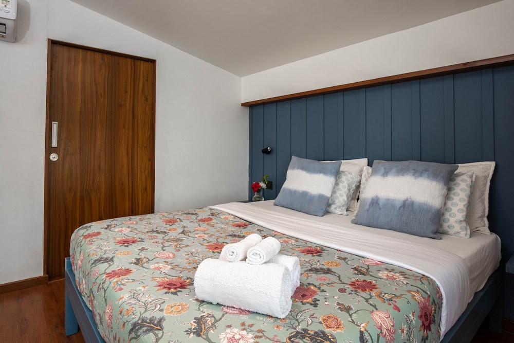 Attic Room - Photo 5