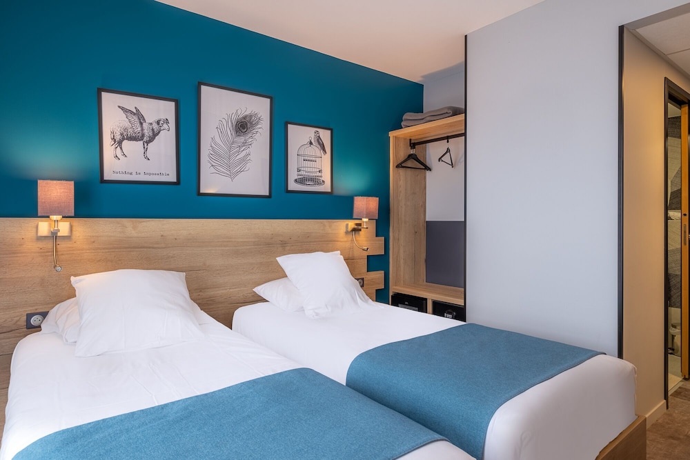 Twin Room - Photo 1