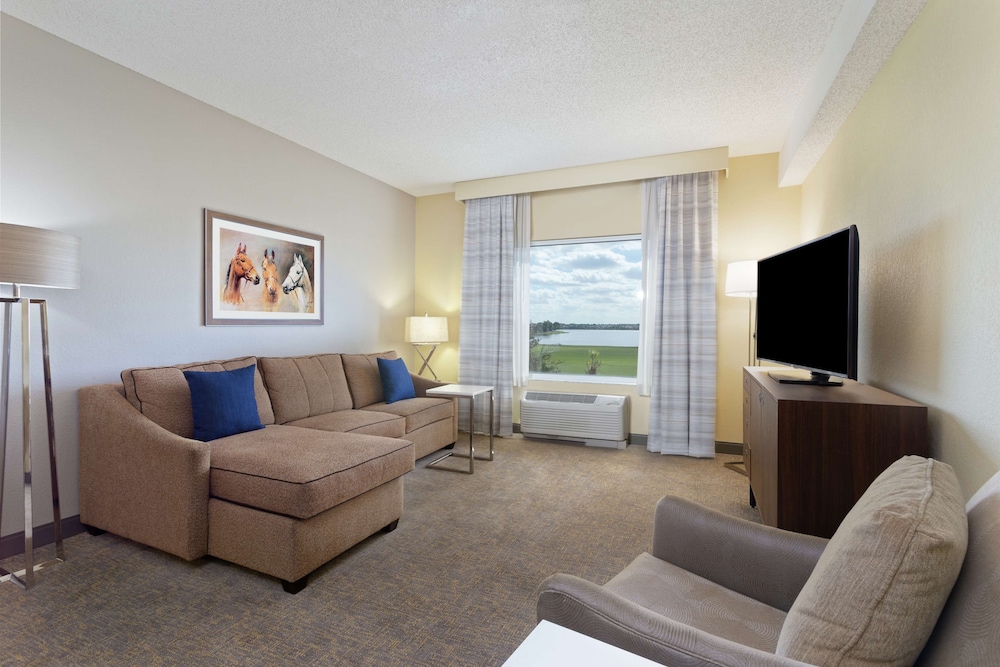 Suite, 2 Queen Beds - Photo 6