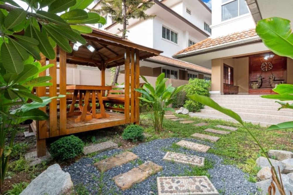 Villa, 5 Bedrooms, Private Pool - Photo 6