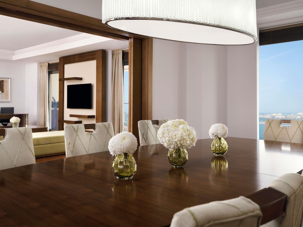 Royal Suite, 1 Double Bed, Balcony, Partial Sea View