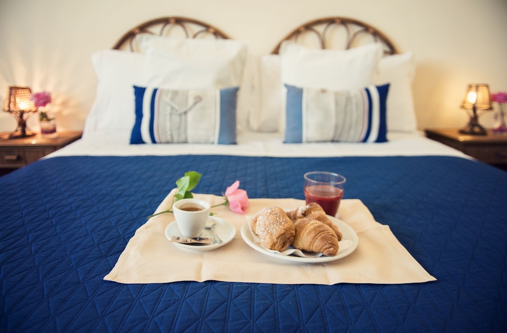 Quadruple Room, Partial Sea View photo 1