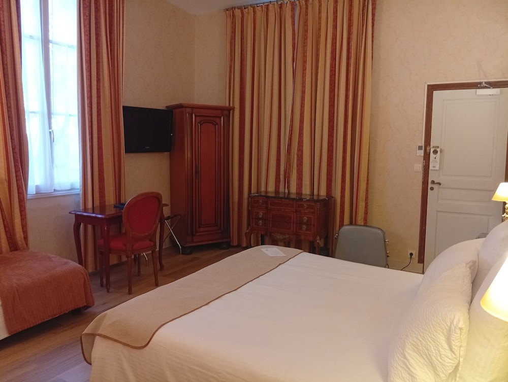 Superior Triple Room photo 3
