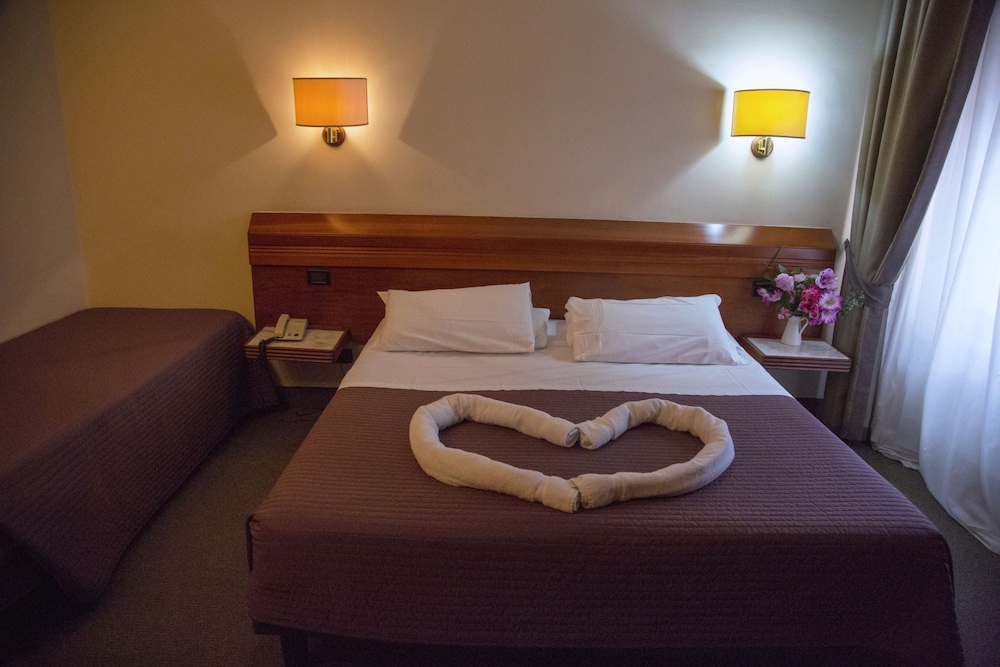 Triple Room - Photo 2