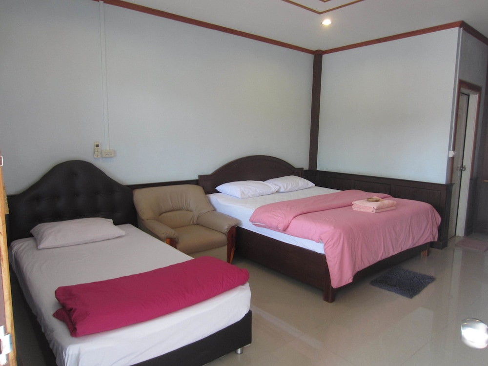Deluxe Twin Room photo 1