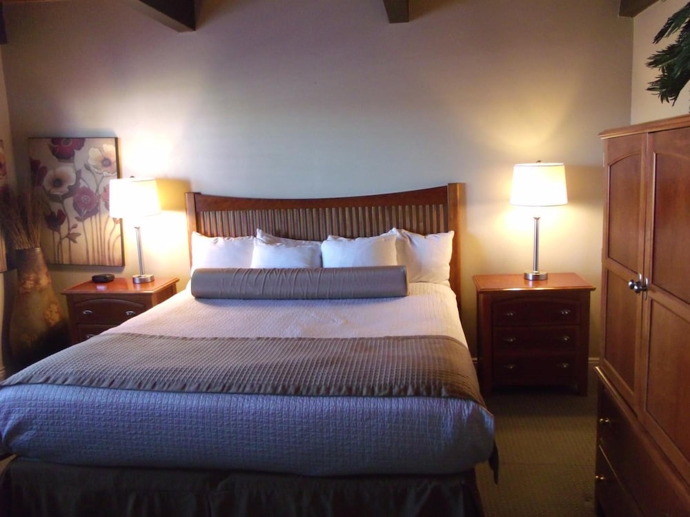 King Bed photo 2