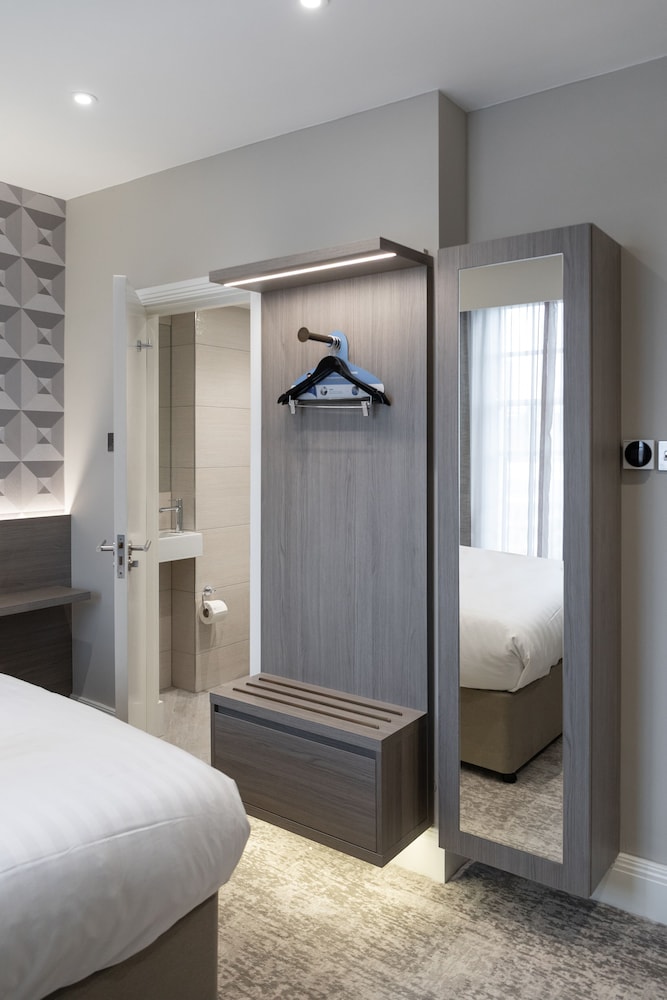 Deluxe Suite photo 3