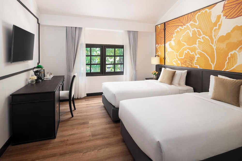 Deluxe Room (Double or Twin)