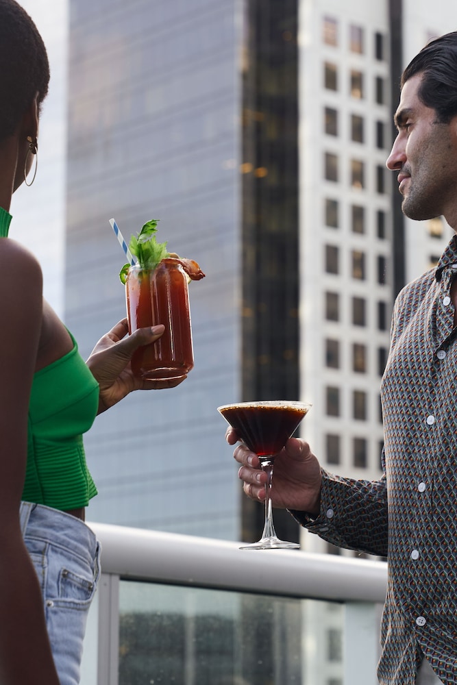 Premier Suite, 1 King Bed, Balcony (Studio, Corner Room)