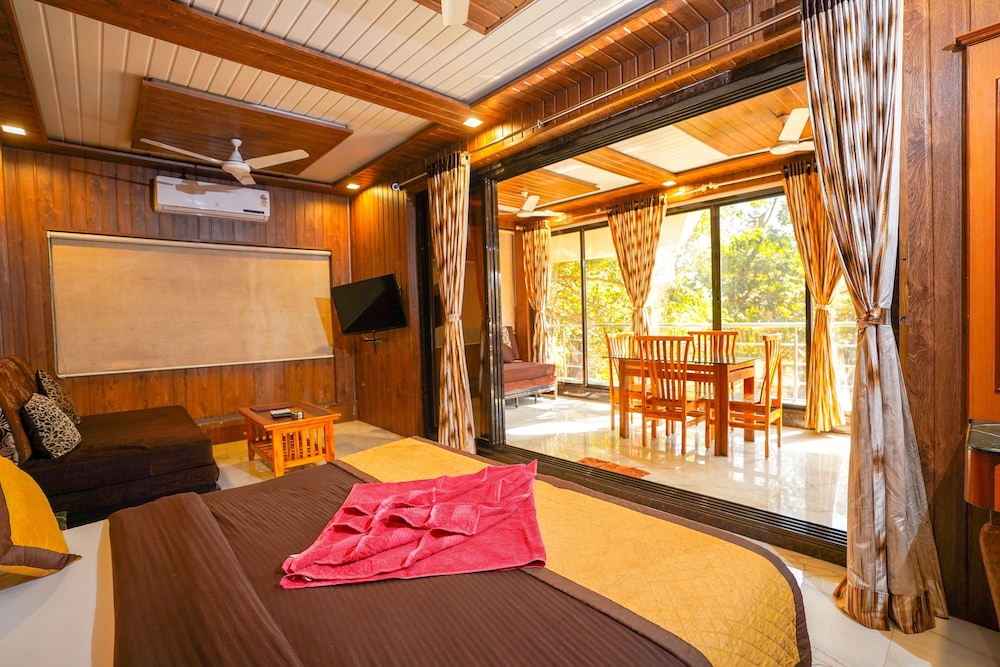 Suite With Balcony photo 1