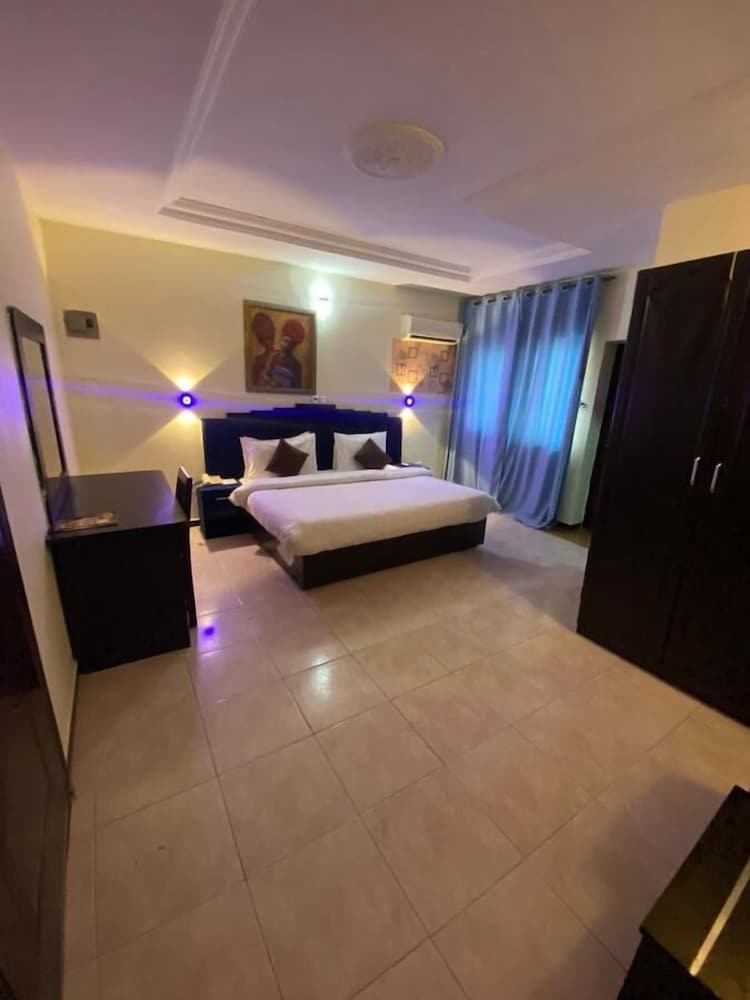 Executive Room - Photo 2