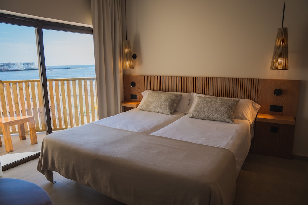 Superior Double Room, Balcony, Sea View - Photo 7