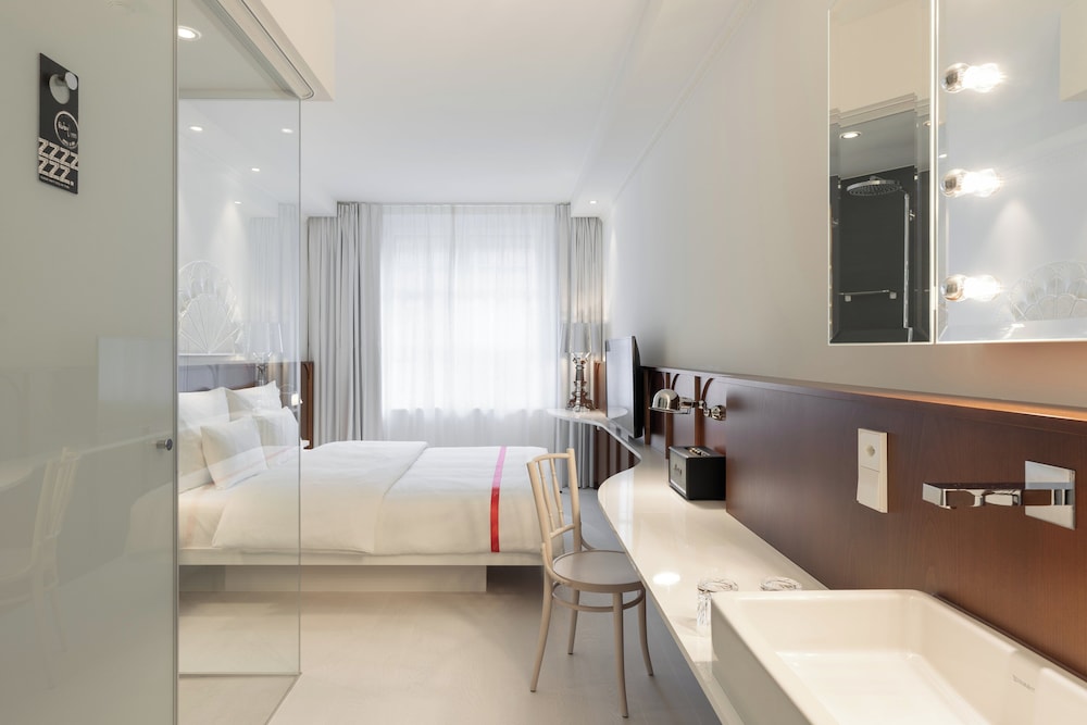 Lovely Room - Photo 1