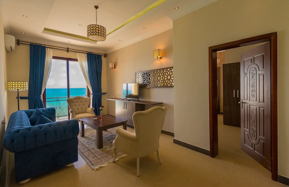 Grand Suite, 1 Bedroom, Oceanfront photo 3