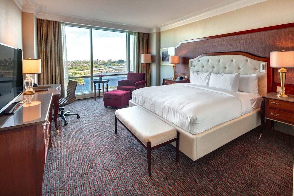Deluxe Room, 1 King Bed - Photo 9