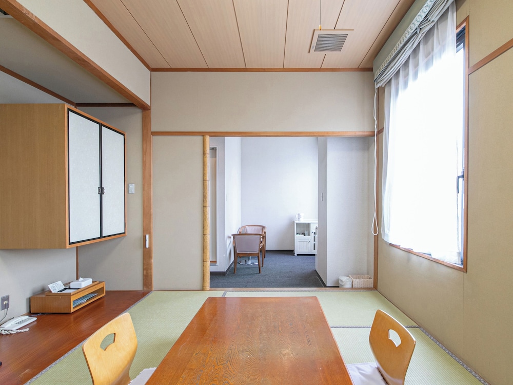 Japanese-style Twin Room, Non Smoking photo 3