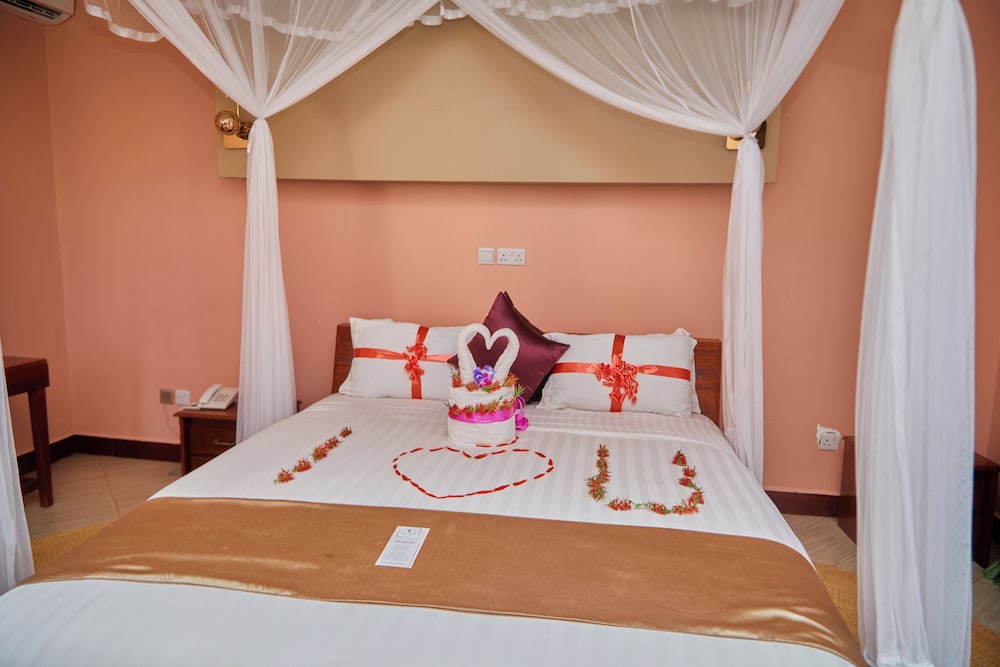 Comfort Triple Room, Garden View