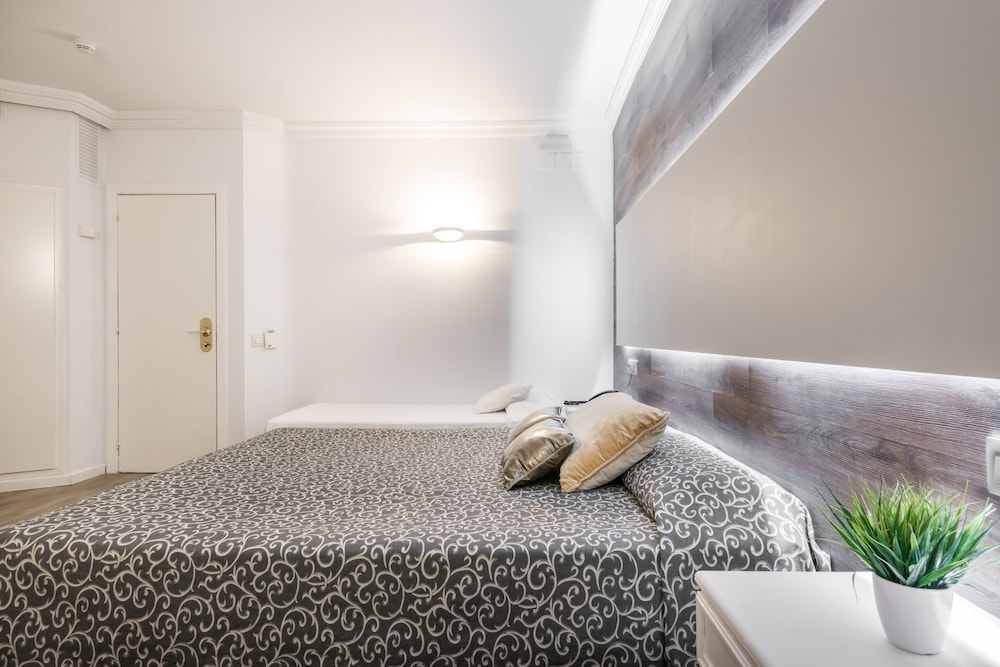 Triple Room - Photo 3